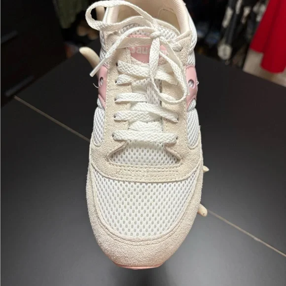 Saucony Pink and White Women's Sneakers *HAIRSTYLIST* - Picture 2 of 7
